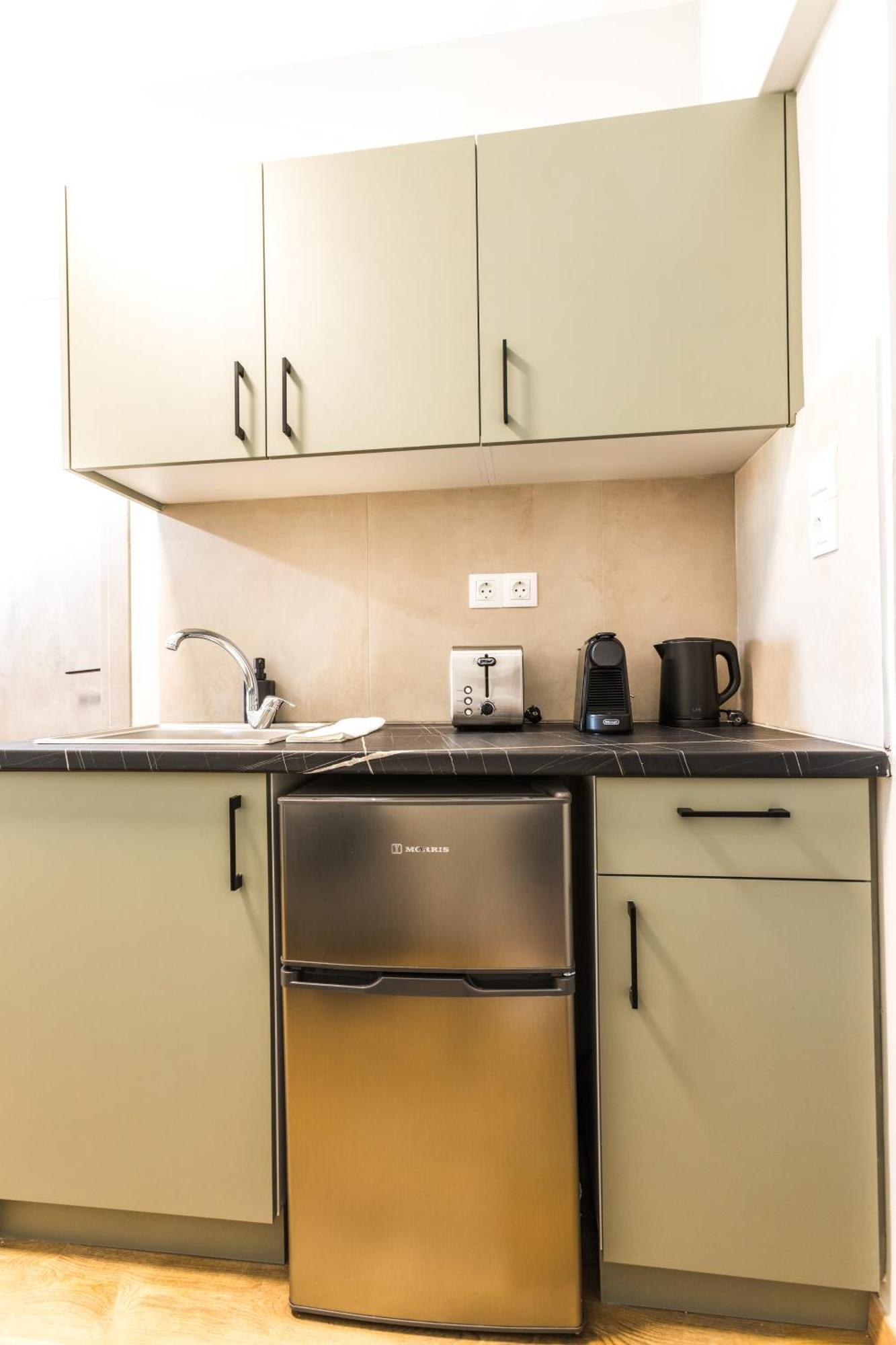 Raise Area 41 Apartment Атина Екстериор снимка